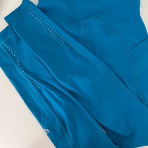 NEVER WORN Blue Lulu Leggings